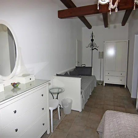 Mansion In With Terrace Garden Bbq Pond Bicycles Holiday home *